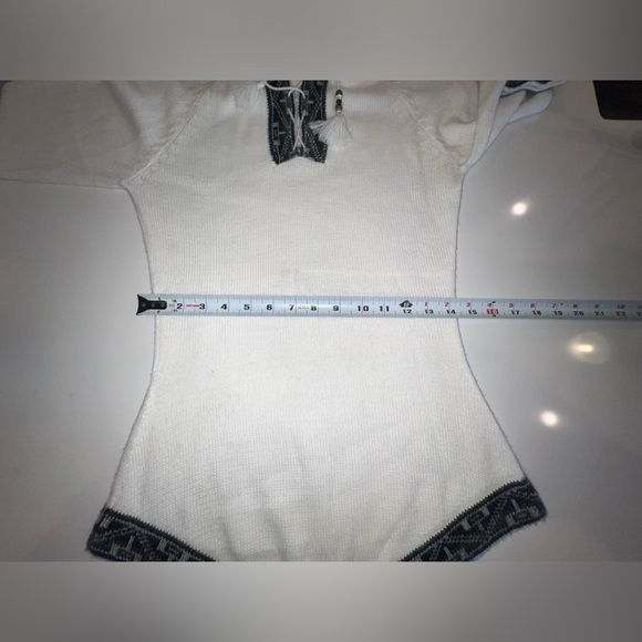 Handmade Alpaca Cream Sweater with Black Trim - Picture 13 of 16